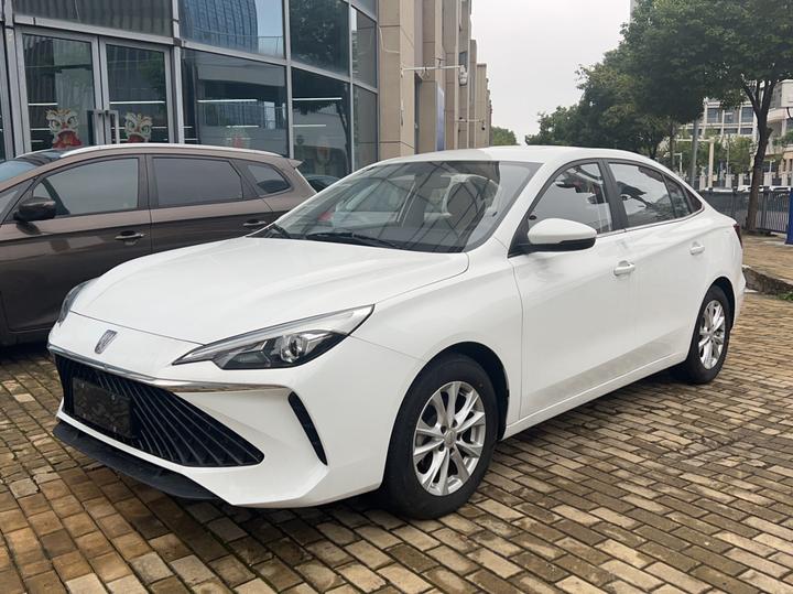 i5 2023 1.5L CVT Luxury