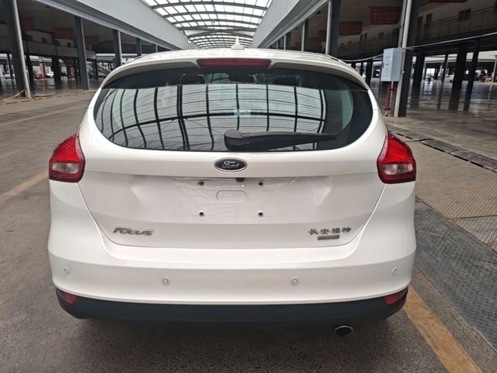 Focus 2018 Hatchback Classic EcoBoost 180 AT Elite photo 3