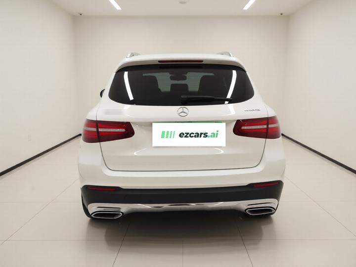 GLC 2018 GLC 200 4MATIC photo 5
