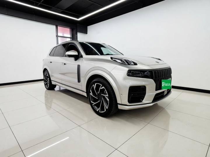 09 EM-P 2021 2.0T PHEV Halo 6-Seater photo 3