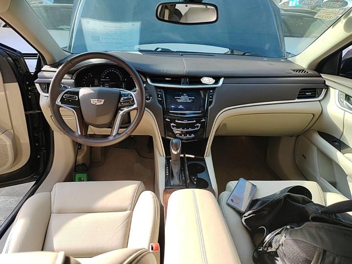 XTS 2016 28T Tech photo 5