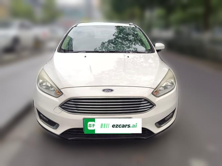 Focus 2015 Sedan EcoBoost 180 AT Elite photo 2