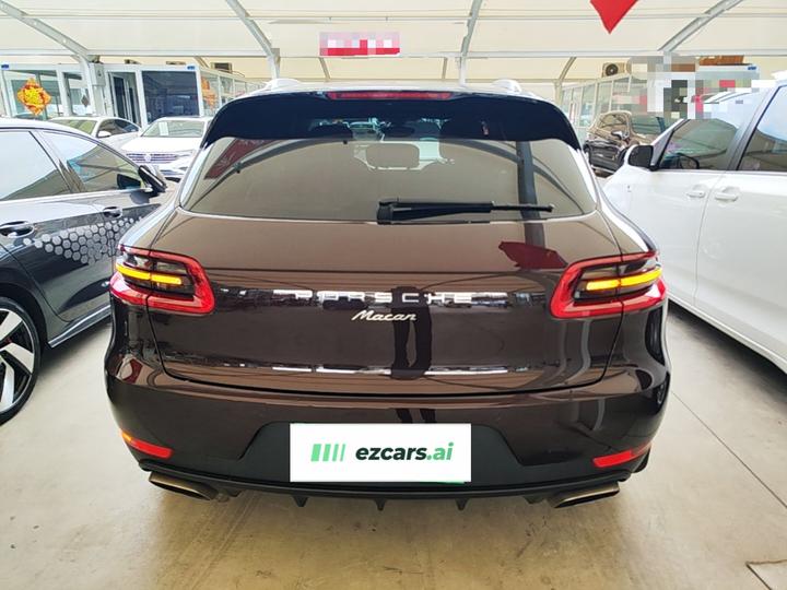 2016 Macan 2.0T photo 5