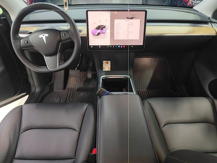Model Y 2022 Long Range AWD photo 2