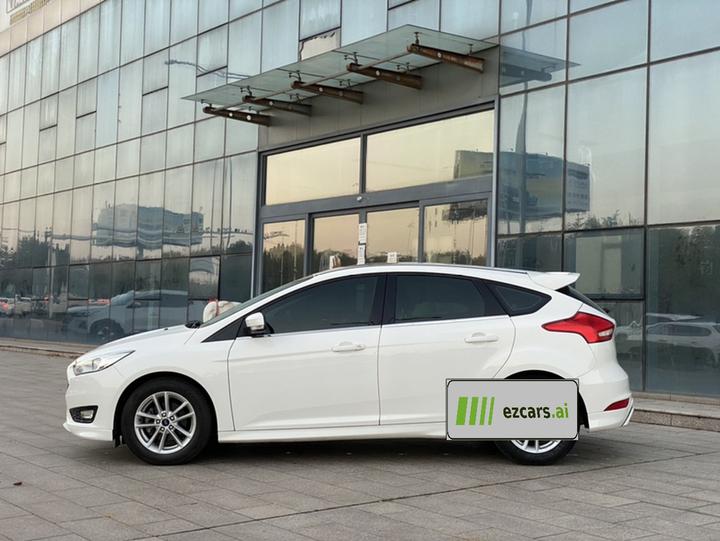 Focus 2015 Hatchback 1.6L MT photo 5