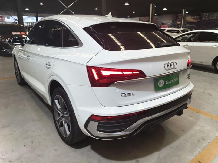 Q5L Sportback 2022 40 TFSI Luxury photo 4