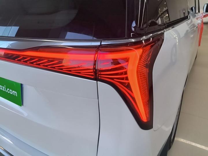 2025 2.0T 6-Seater photo 7