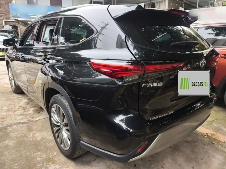 Highlander 2022 Hybrid 2.5L AWD Luxury 7-Seater photo 4