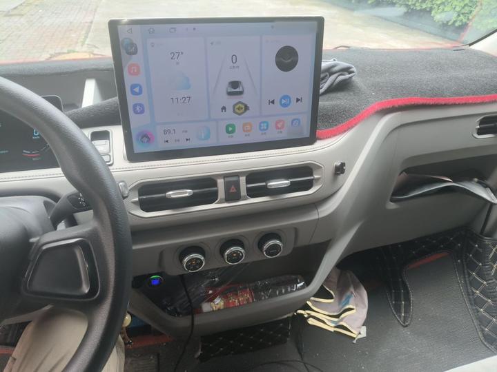 E 2025 41.86kwh Short Wheelbase photo 5