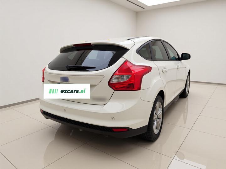 Focus 2012 Hatchback 1.6L AT photo 5
