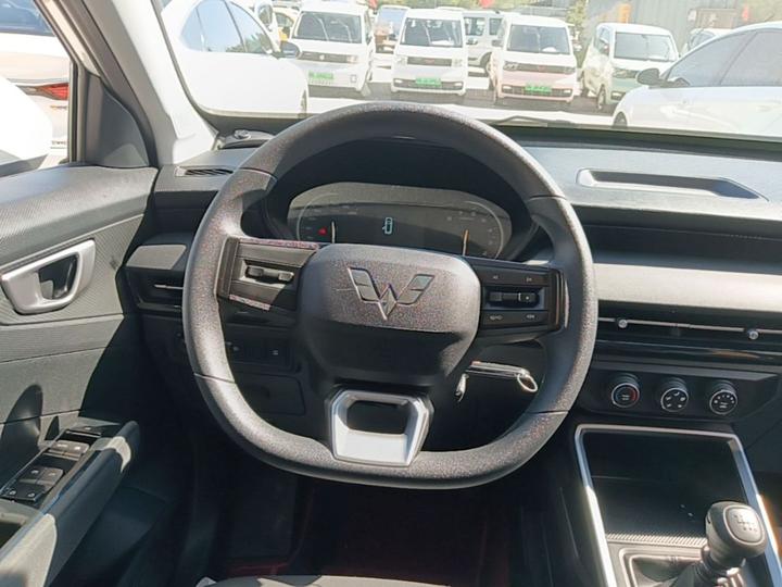 Wuling 2022 1.5L MT photo 6
