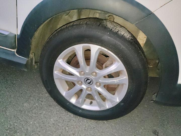 Fengon 360 2015 1.5L MT Comfort 7-Seater IV photo 8