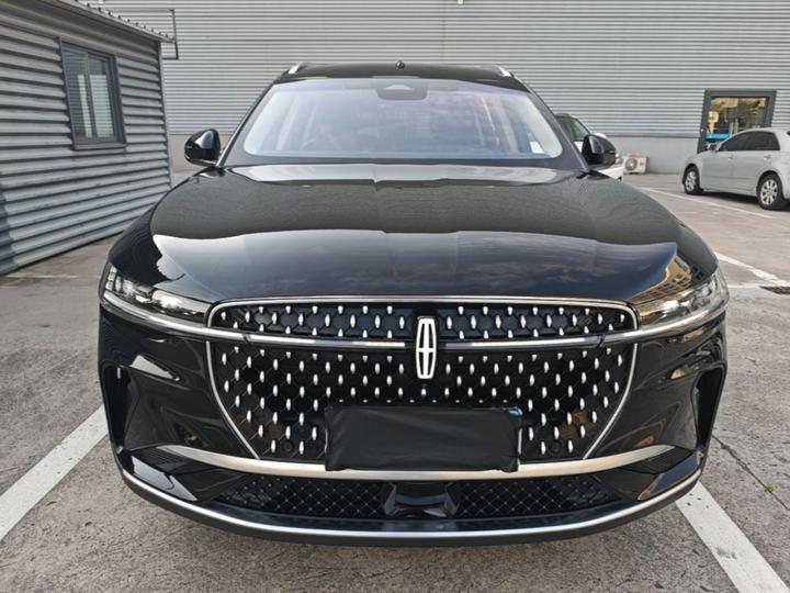 Nautilus 2023 2.0T AWD photo 2