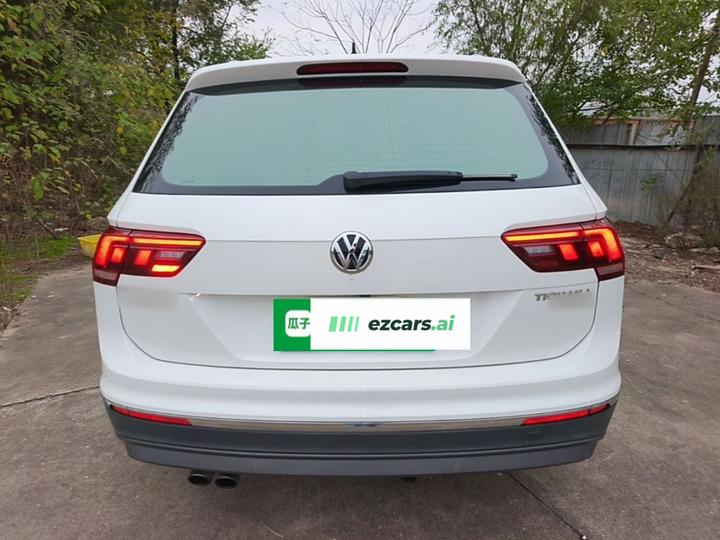 Tiguan L 2017 330TSI AT RWD Luxury photo 5