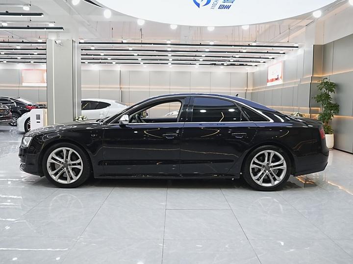 S8 2013 S8 4.0TFSI quattro photo 3