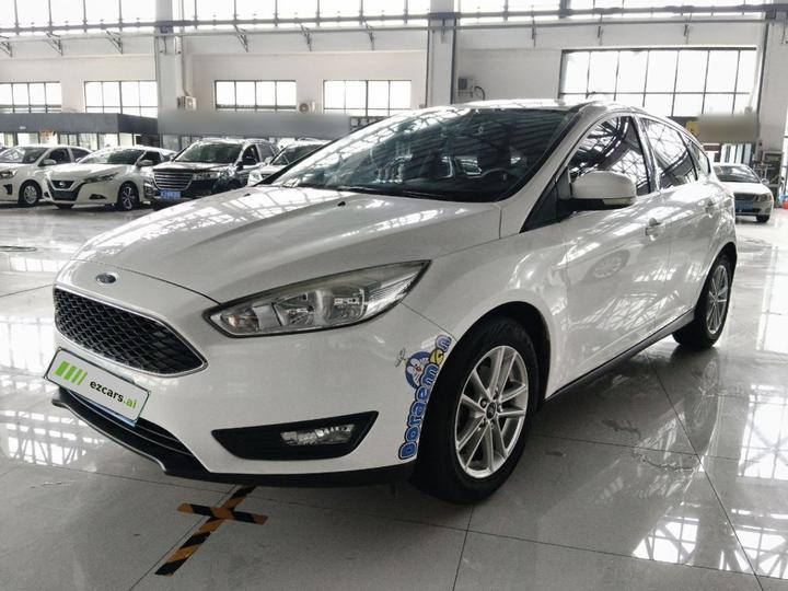 Focus 2018 Hatchback Classic 1.6L AT Fashion
