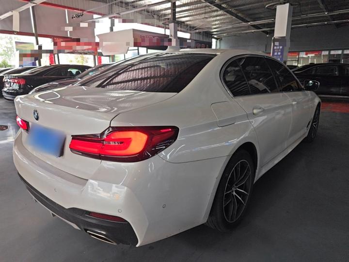 5 Series 2022 Facelift 525Li M Sport Package photo 4