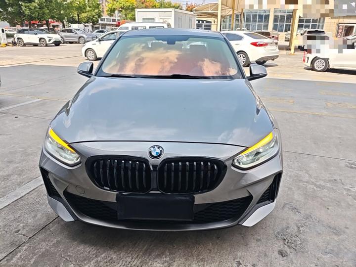 1 Series 2019 118i M Sport Package photo 2