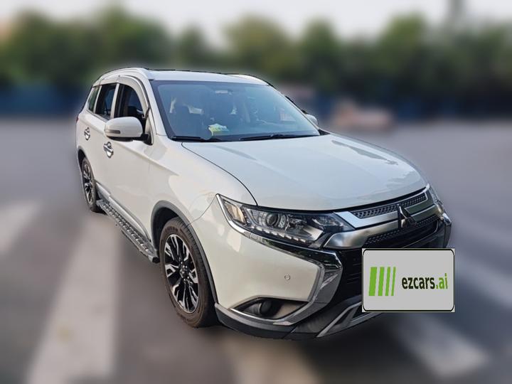 Outlander 2020 2.0L RWD Enjoy 5-Seater photo 3