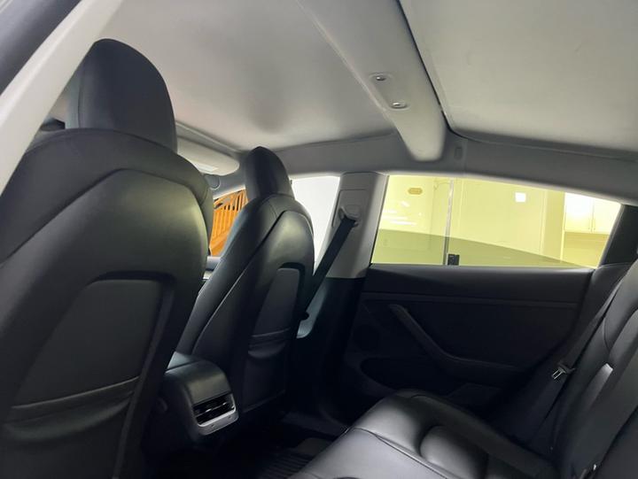 Model 3 2022 RWD photo 8