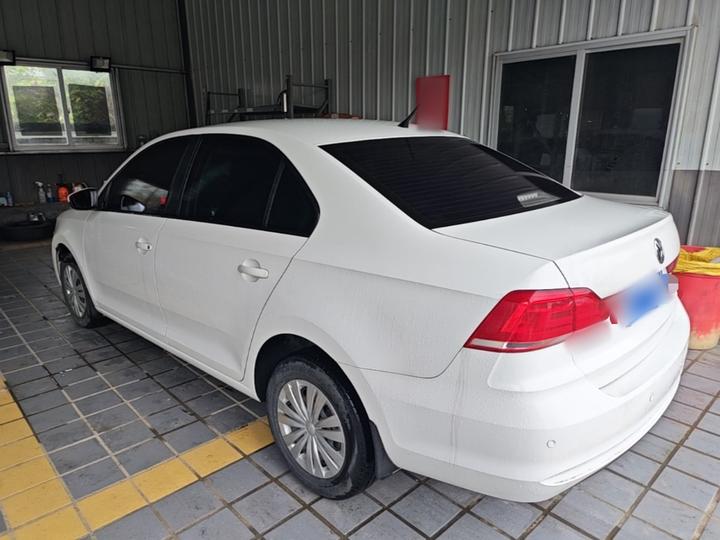 Santana 2016 1.6L AT photo 4