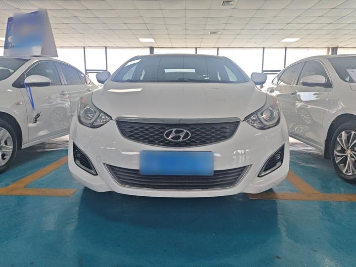 Elantra 2016 1.6L AT Smart photo 2