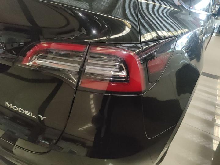Model Y 2021 Standard Range RWD photo 7