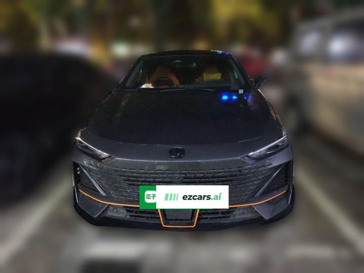 UNI-V 2023 1.5T Sport photo 2
