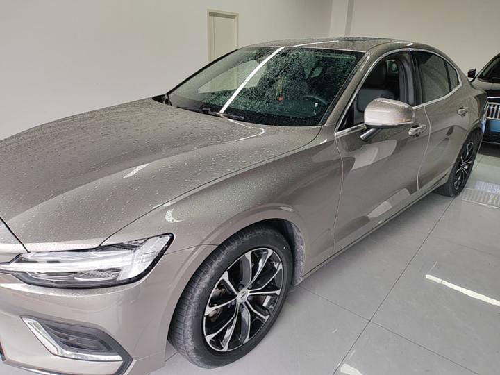 S60 2021 T4 Luxury
