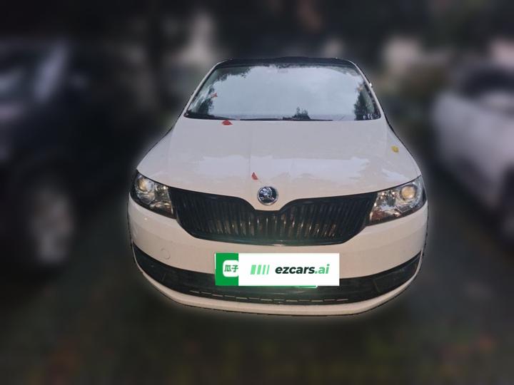 Rapid Spaceback 2016 Facelift 1.6L AT photo 2