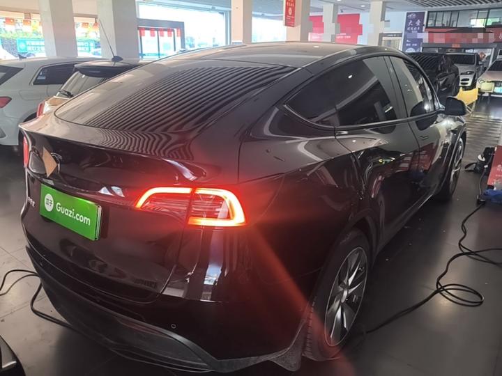 Model Y 2021 Standard Range RWD photo 6
