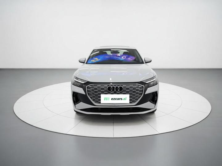 Q4 e-tron 2023 40 e-tron photo 2