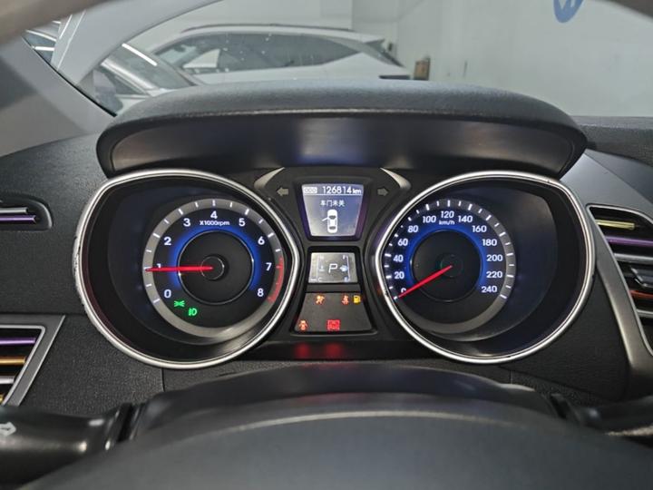 Elantra 2016 1.6L AT Premium photo 3
