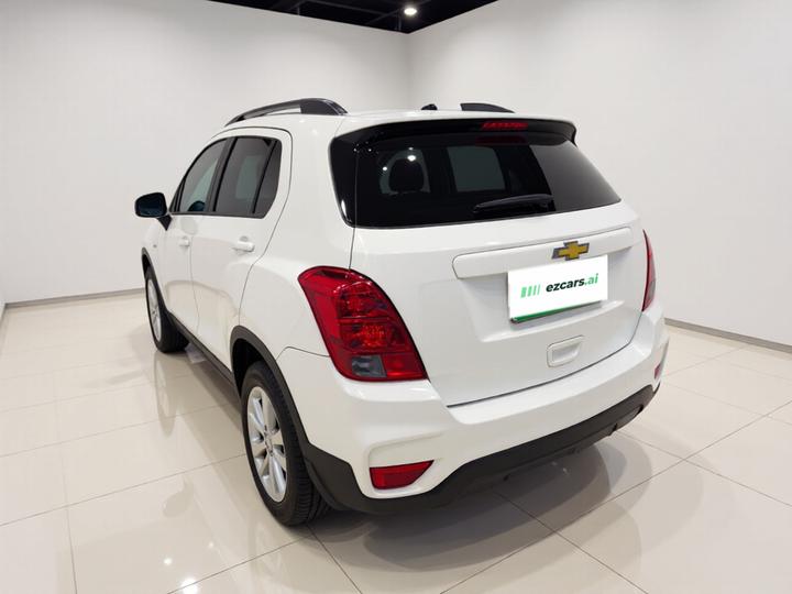 2018 330T MT RWD Comfort photo 4