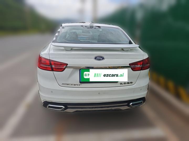 Escort 2017 1.5L MT Comfort photo 5