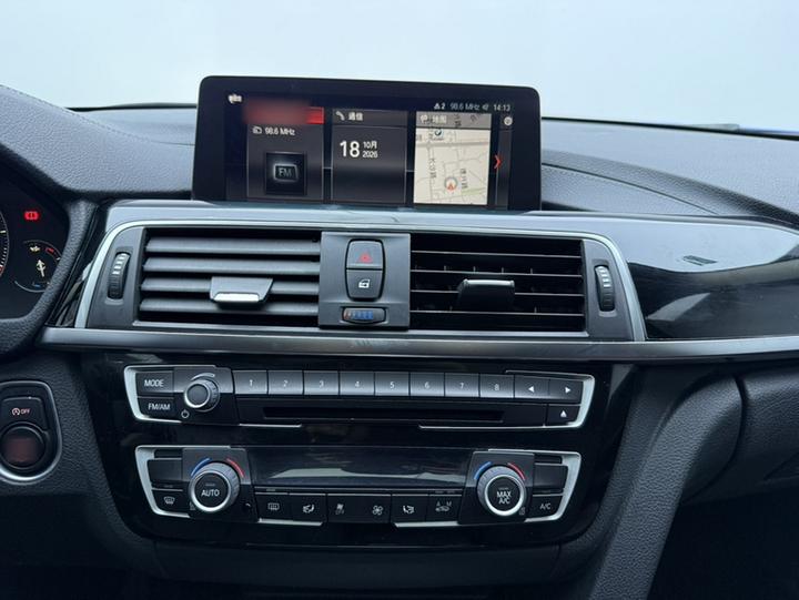 3 Series 2019 320Li M Sport Package photo 4