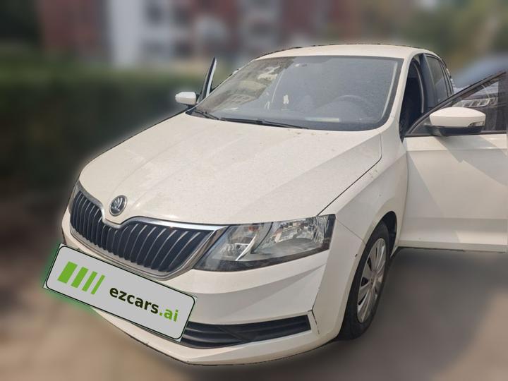 Rapid Spaceback 2018 1.6L MT Standard