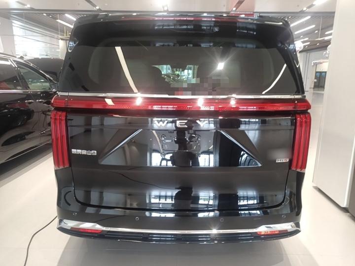 2025 AWD 9 photo 3