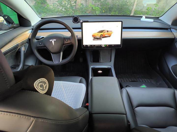 Model 3 2022 RWD photo 5