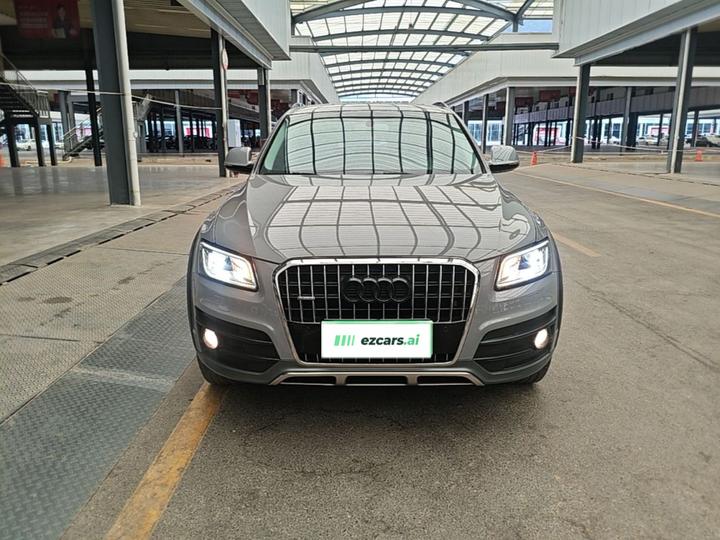 Q5 2017 Plus 40 TFSI Tech photo 2