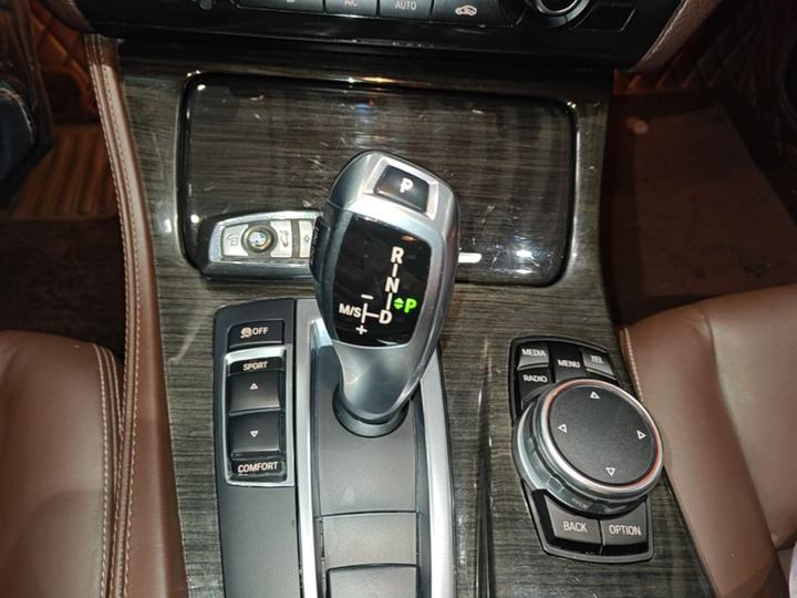 5 Series 2014 525Li Luxury Design Package photo 8
