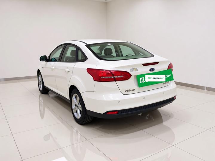 Focus 2015 Sedan 1.6L AT Comfort photo 3