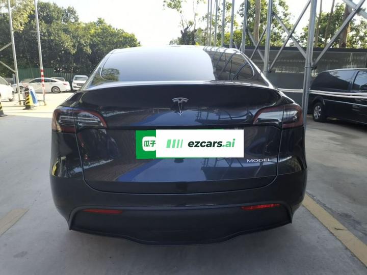 Model Y 2024 RWD photo 5