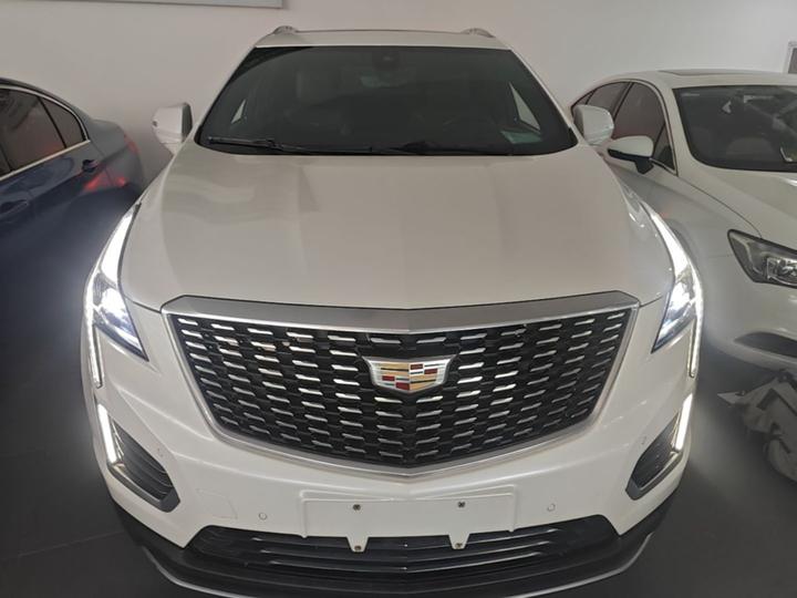 XT5 2020 28T Luxury photo 2