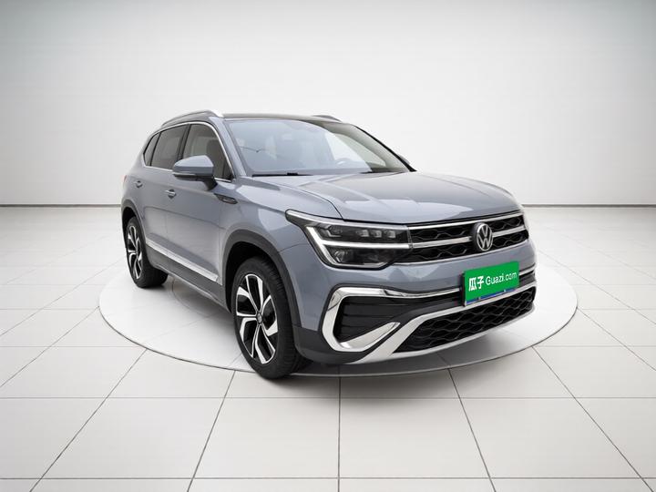 Tharu 2023 300TSI RWD photo 3