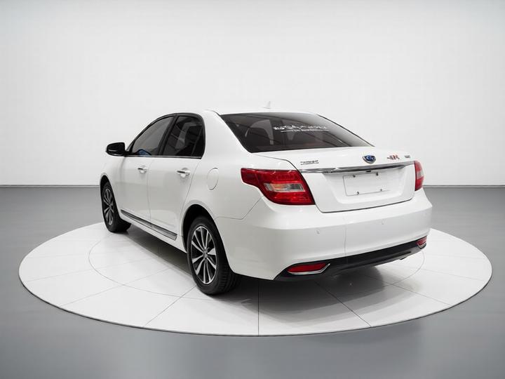 Vision 2017 1.5L AT photo 4