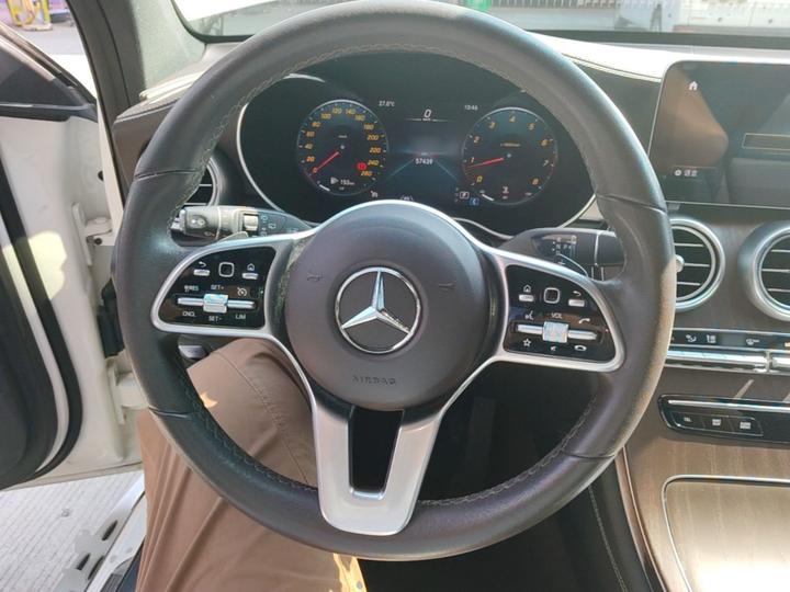 GLC 2020 GLC 300 L 4MATIC Dynamic photo 2