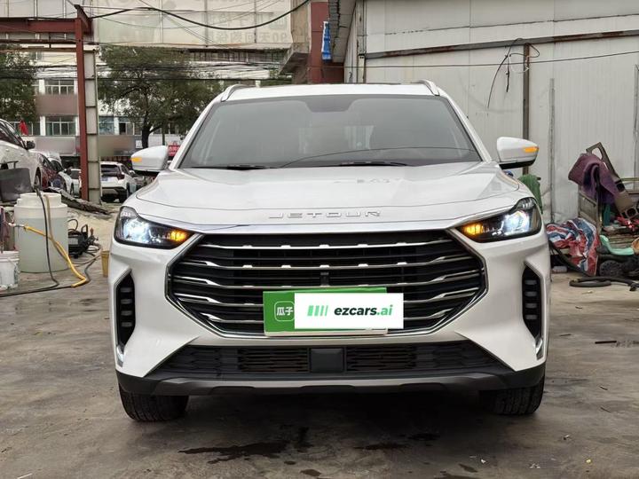 X70 PLUS 2021 1.6T DCT 7-Seater photo 2