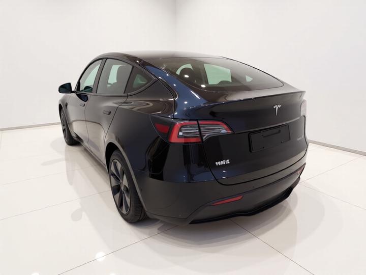 Model Y 2023 RWD photo 4
