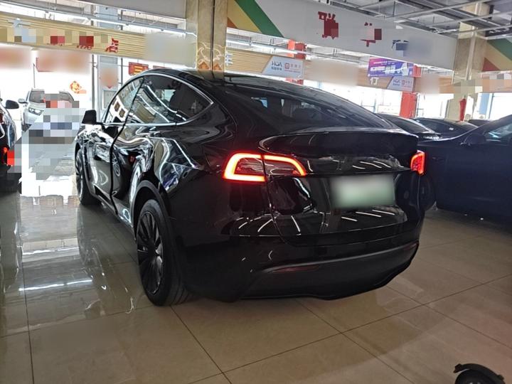 Model Y 2022 Facelift RWD photo 4
